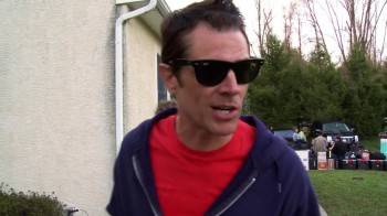Screenshot 2 from Jackass 3.5 (Full Movie)