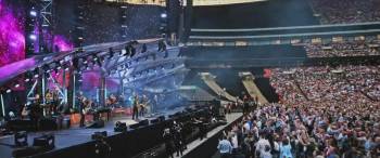 Screenshot 2 from Jeff Lynne's ELO: Wembley or Bust (Full Movie)