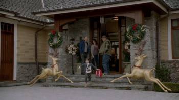 Screenshot 2 from Jingle All the Way 2 (Full Movie)