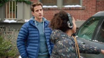 Screenshot 3 from Jingle Bell Love (Full Movie)