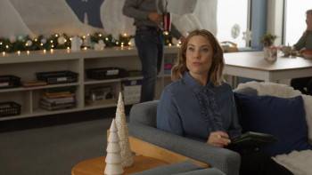 Screenshot 3 from Jingle Bell Run (Full Movie)