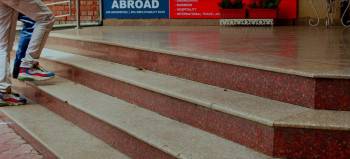 Screenshot 1 from Kaale Angrej (Full Movie)