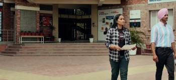 Screenshot 2 from Kaale Angrej (Full Movie)