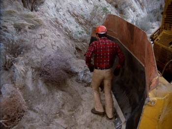 Screenshot 1 from Killdozer (Full Movie)
