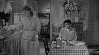 Screenshot 2 from King Creole (Full Movie)