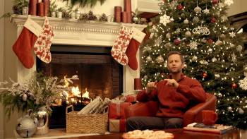 Screenshot 1 from Kirk Cameron's Saving Christmas (Full Movie)