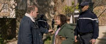Screenshot 1 from La Syndicaliste (Full Movie)