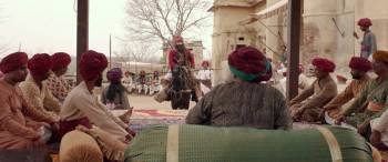 Screenshot 1 from Laal Kaptaan (Full Movie)