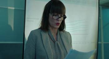 Screenshot 2 from L'employée du mois (Full Movie)