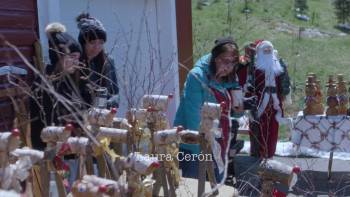 Screenshot 3 from Letters to Santa (Full Movie)