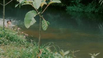 Screenshot 2 from Lima Elang (Full Movie)