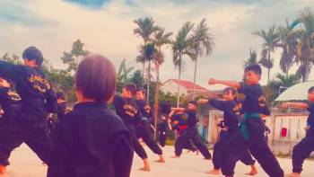 Screenshot 2 from Lion on the Mat (Full Movie)