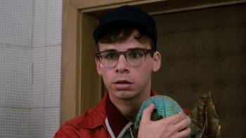 Screenshot 2 from Little Shop of Horrors (Full Movie)