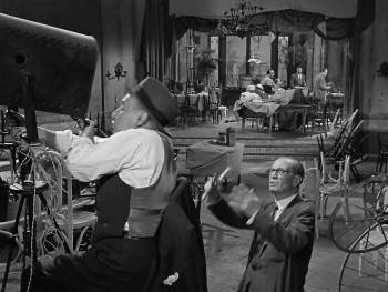 Screenshot 3 from Los jueves, milagro (Full Movie)
