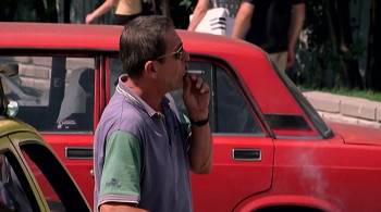 Screenshot 2 from Man with the Screaming Brain (Full Movie)