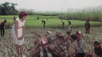 Screenshot 2 from Mera Naam Joker (Full Movie)