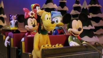 Screenshot 1 from Mickey Saves Christmas (Full Movie)