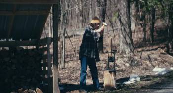 Screenshot 1 from Midwinter (Full Movie)