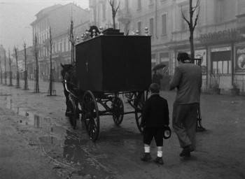 Screenshot 3 from Miracle in Milan (Full Movie)