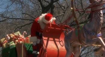 Screenshot 1 from Miracle on 34th Street (Full Movie)