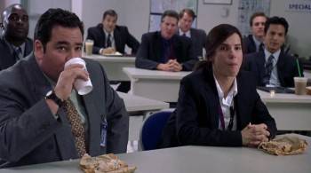 Screenshot 3 from Miss Congeniality (Full Movie)
