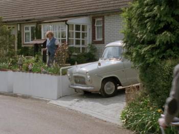 Screenshot 3 from Miss Marple: The Mirror Crack'd from Side to Side (Full Movie)