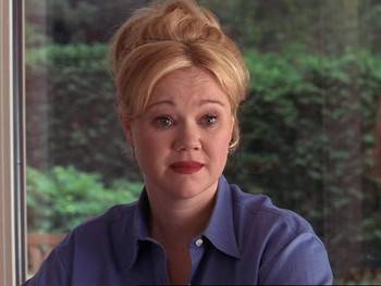 Screenshot 3 from Mom's Got a Date with a Vampire (Full Movie)