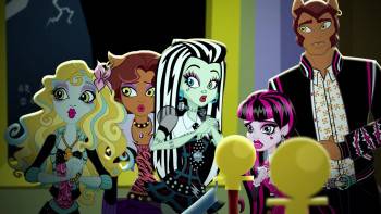 Screenshot 1 from Monster High: Fright On (Full Movie)