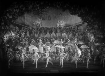 Screenshot 1 from Moulin Rouge (Full Movie)
