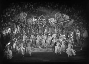 Screenshot 2 from Moulin Rouge (Full Movie)