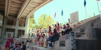 Screenshot 1 from Nadaaniyan (Full Movie)