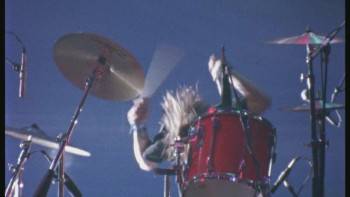 Screenshot 1 from Nirvana: Live at the Paramount (Full Movie)