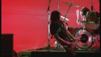 Screenshot 2 from Nirvana: Live at the Paramount (Full Movie)