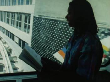 Screenshot 1 from Océaniques - Des idées des hommes des oeuvres Aimé Césaire: le masque des mots (Full Movie)