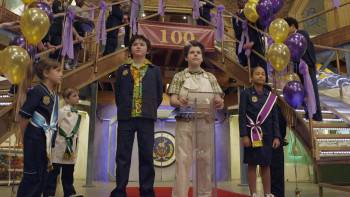 Screenshot 2 from Odd Squad: World Turned Odd (Full Movie)