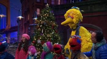 Screenshot 1 from Once Upon a Sesame Street Christmas (Full Movie)