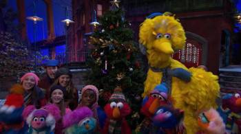 Screenshot 3 from Once Upon a Sesame Street Christmas (Full Movie)