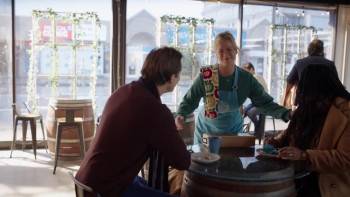 Screenshot 3 from One Bad Apple: A Hannah Swensen Mystery (Full Movie)