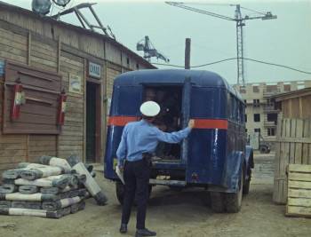 Screenshot 2 from Operation 'Y' & Other Shurik's Adventures (Full Movie)