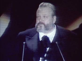 Screenshot 1 from Orson Welles: The One-Man Band (Full Movie)