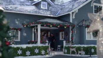 Screenshot 1 from Our Holiday Story (Full Movie)