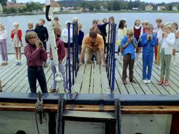Screenshot 3 from Pippi Goes on Board (Full Movie)