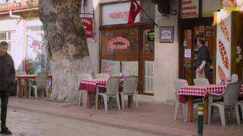 Screenshot 1 from Pita Hall (Full Movie)