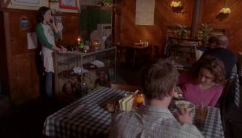 Screenshot 1 from Pizza My Heart (Full Movie)