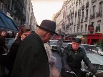 Screenshot 2 from Place de la République (Full Movie)