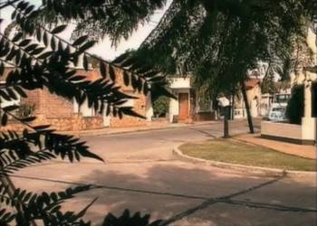 Screenshot 1 from Plaga zombie: Zona mutante (Full Movie)