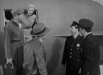 Screenshot 3 from Radar Men from the Moon (Full Movie)