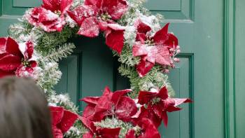 Screenshot 1 from Rediscovering Christmas (Full Movie)