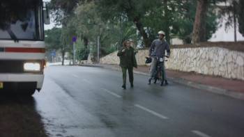 Screenshot 1 from Rescue Bus 300 (Full Movie)