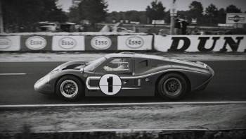 Screenshot 1 from Resurrecting Legends: The Rebirth of the MK IV (Full Movie)
